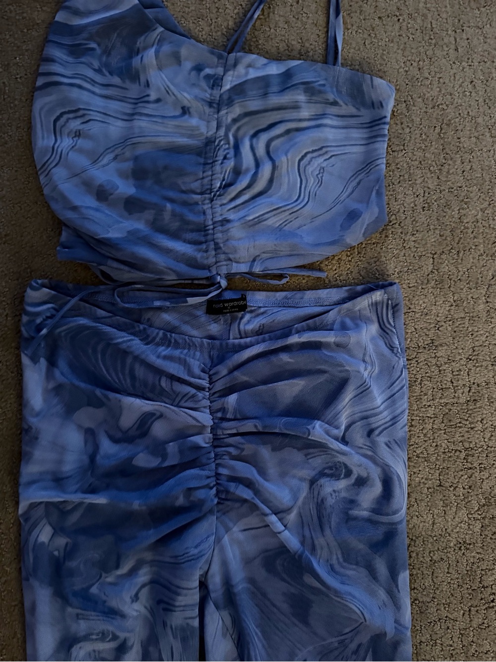 naked wardrobe Blue Marble Ruched Set